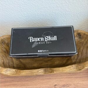 Raven Skull Candle Set